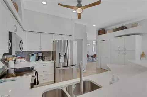 Kitchen - 5121 Coldstream Ln, Naples, FL 34104 photo 4 of 4