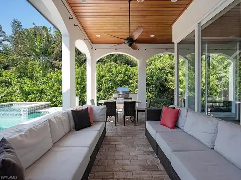 Exterior - 155 20th Ave S, Naples, FL 34102 photo 4 of 5