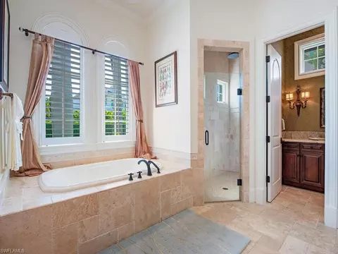 Bath - 155 20th Ave S, Naples, FL 34102 photo 6 of 6