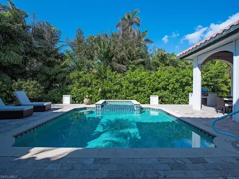 Exterior - 155 20th Ave S, Naples, FL 34102 photo 5 of 5