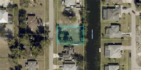 951 SW 15th Pl, Cape Coral, FL 33991