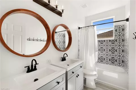 Bath - 1380 Areca Cv, Naples, FL 34119 photo 3 of 3