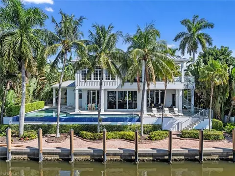 Exterior - 636 14th Ave S, Naples, FL 34102 photo 6 of 7