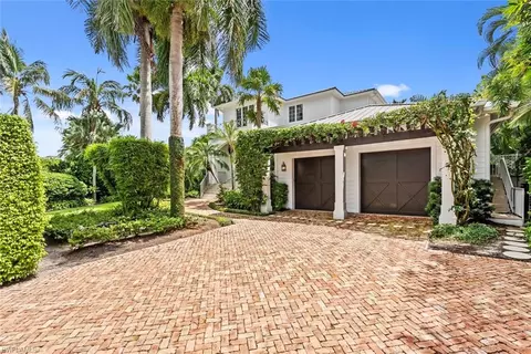 Exterior - 636 14th Ave S, Naples, FL 34102 photo 2 of 7