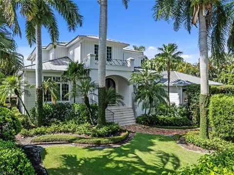 Exterior - 636 14th Ave S, Naples, FL 34102 photo 7 of 7