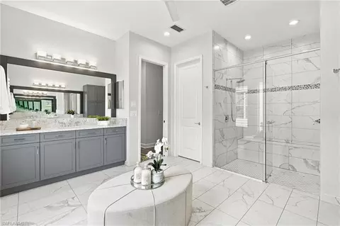 Bath - 11636 Periwinkle Dr, Naples, FL 34120 photo 2 of 5