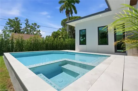 Exterior - 1150 8th Ter N, Naples, FL 34102 photo 4 of 4
