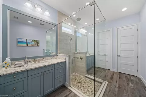 Bath - 8754 Calypso Ct, Naples, FL 34112 photo 2 of 7