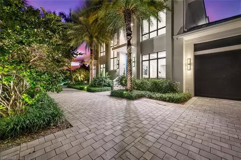 Exterior - 1779 4th St S, Naples, FL 34102 photo 2 of 8