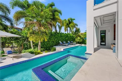 Exterior - 1779 4th St S, Naples, FL 34102 photo 6 of 8