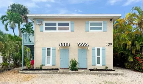 229 Fairweather Ln, Fort Myers Beach, FL 33931
