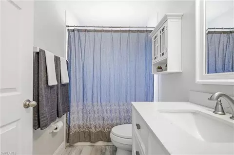 Bath - 3650 6th Ave NE, Naples, FL 34120 photo 2 of 3
