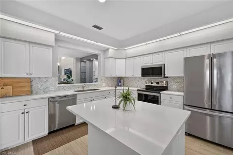 Kitchen - 3852 Clipper Cove Dr, Naples, FL 34112 photo 3 of 4