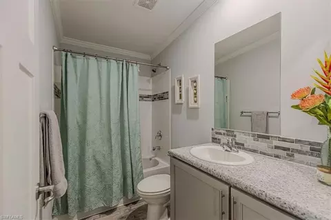 Bath - 585 Cape Florida Ln, Naples, FL 34104 photo 3 of 3