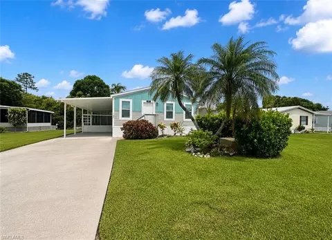 Exterior - 585 Cape Florida Ln, Naples, FL 34104 photo 2 of 3
