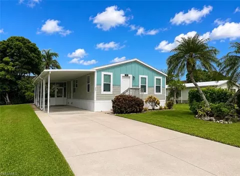 Exterior - 585 Cape Florida Ln, Naples, FL 34104 photo 1 of 3