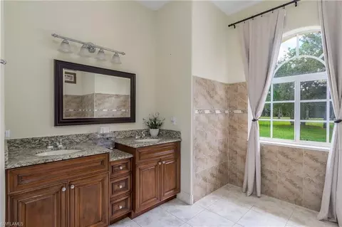 Bath - 4021 24th Ave SE, Naples, FL 34117 photo 1 of 3