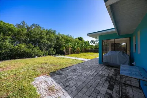 Exterior - 47 River Ct, Naples, FL 34110 photo 2 of 7