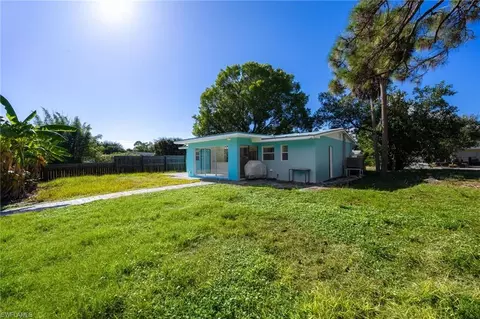 Exterior - 47 River Ct, Naples, FL 34110 photo 3 of 7