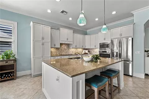 Kitchen - 5047 Andros Dr, Naples, FL 34113 photo 3 of 5