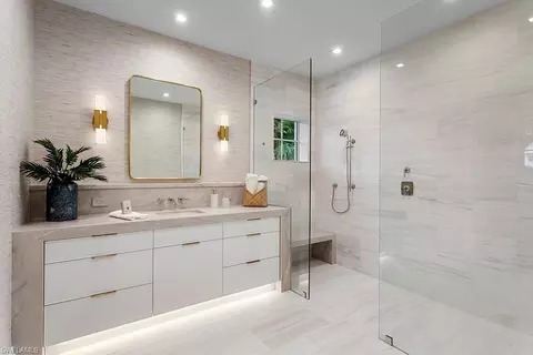 Bath - 774 S Golf Dr, Naples, FL 34102 photo 7 of 7