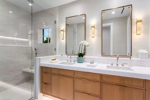 Bath - 774 S Golf Dr, Naples, FL 34102 photo 6 of 7