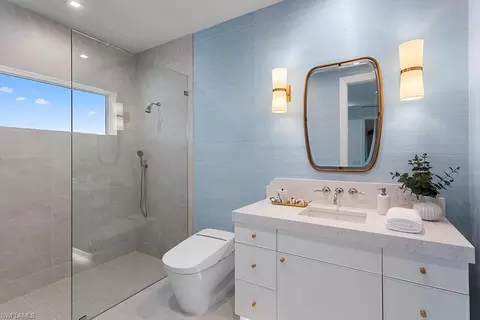 Bath - 774 S Golf Dr, Naples, FL 34102 photo 5 of 7