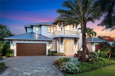 Exterior - 774 S Golf Dr, Naples, FL 34102 photo 2 of 7