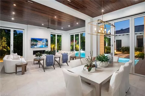 Dining - 774 S Golf Dr, Naples, FL 34102 photo 2 of 4