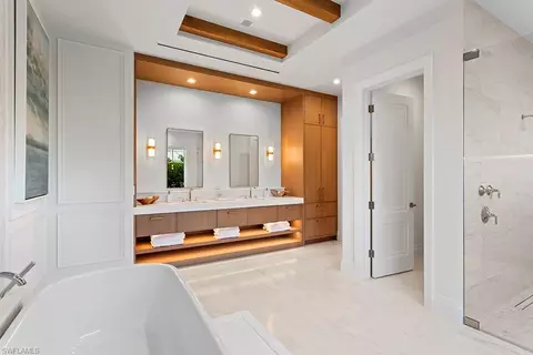 Bath - 774 S Golf Dr, Naples, FL 34102 photo 3 of 7