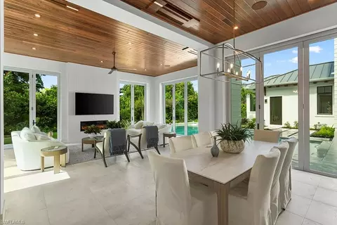 Dining - 774 S Golf Dr, Naples, FL 34102 photo 4 of 4