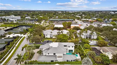 View/Area - 774 S Golf Dr, Naples, FL 34102 photo 6 of 8