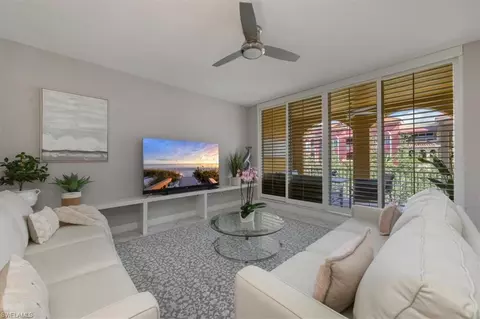 410 Bayfront Pl #2403, Naples, FL 34102