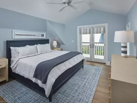Bedroom - 570 2nd Ave N, Naples, FL 34102 photo 2 of 4