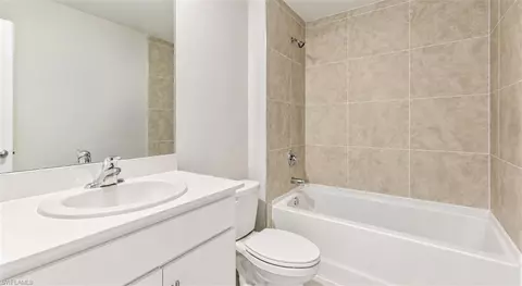 Bath - 6026 Pecan Cir, Labelle, FL 33935 photo 2 of 2