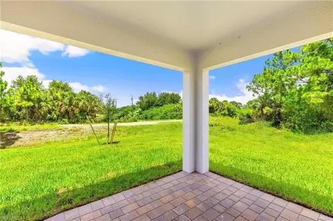 Exterior - 6026 Pecan Cir, Labelle, FL 33935 photo 2 of 3