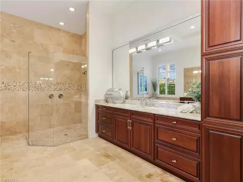 Bath - 7772 Classics Dr, Naples, FL 34113 photo 2 of 7