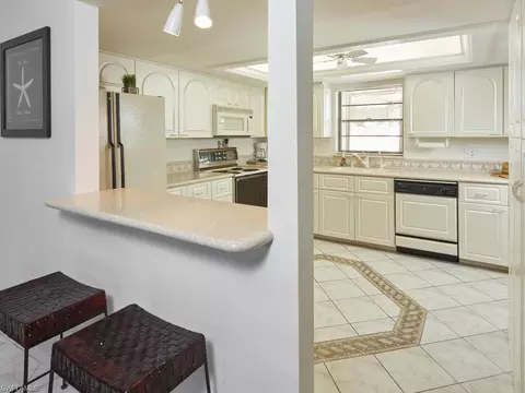 Kitchen - 415 10th Ave S #7, Naples, FL 34102 photo 2 of 2