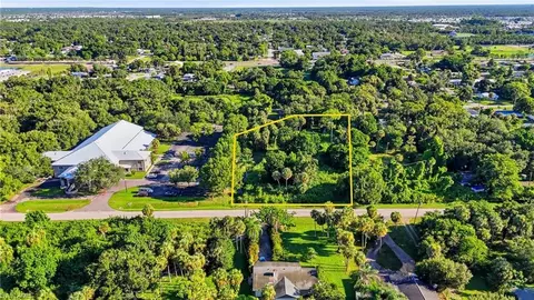 320 W Mariana Ave, North Fort Myers, FL 33903