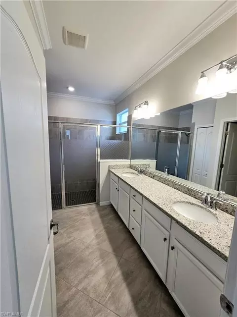 Bath - 2288 Dancy St, Naples, FL 34120 photo 3 of 3