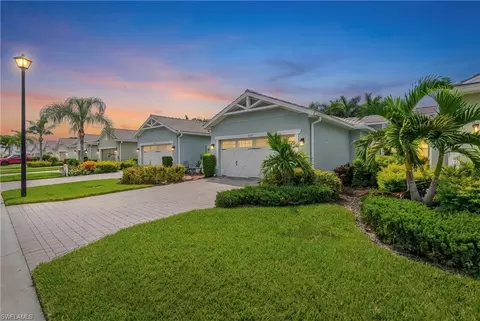 Exterior - 10657 Jackson Square Dr, Estero, FL 33928 photo 2 of 11