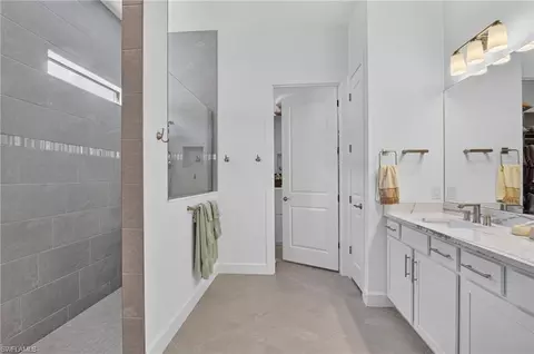 Bath - 1955 Tripletail Ln, Naples, FL 34114 photo 1 of 4