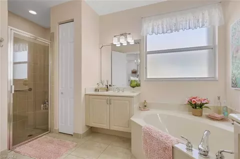 Bath - 20515 Foxworth Cir, Estero, FL 33928 photo 2 of 3