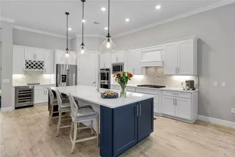 Kitchen - 9583 Curlew Dr, Naples, FL 34120 photo 5 of 6