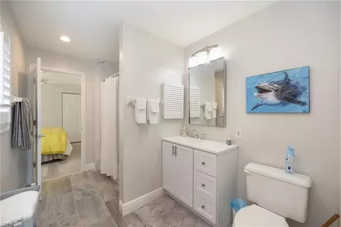 Bath - 549 Eagle Creek Dr, Naples, FL 34113 photo 3 of 5