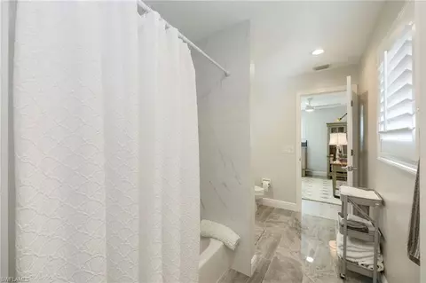 Bath - 549 Eagle Creek Dr, Naples, FL 34113 photo 4 of 5