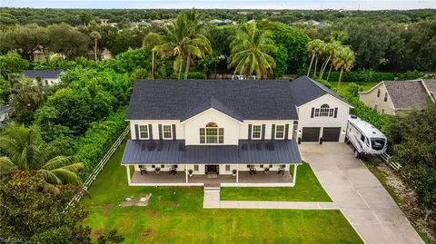 Exterior - 20661 Tanglewood Ln, Estero, FL 33928 photo 18 of 19