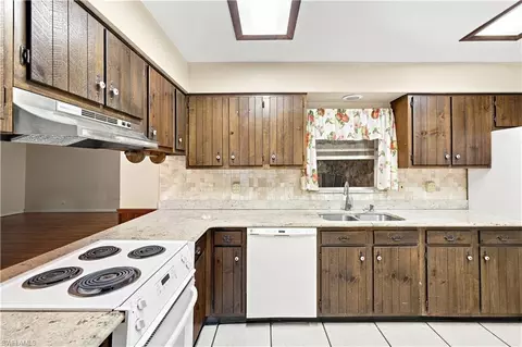 Kitchen - 5290 Cypress Ln, Naples, FL 34113 photo 1 of 2