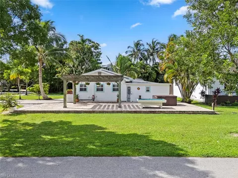 Exterior - 560 9th Ave S, Naples, FL 34102 photo 17 of 20