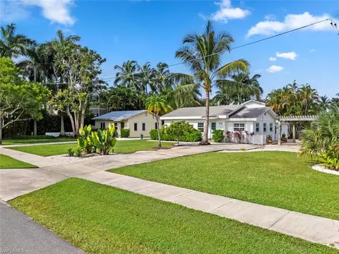 Exterior - 560 9th Ave S, Naples, FL 34102 photo 11 of 15